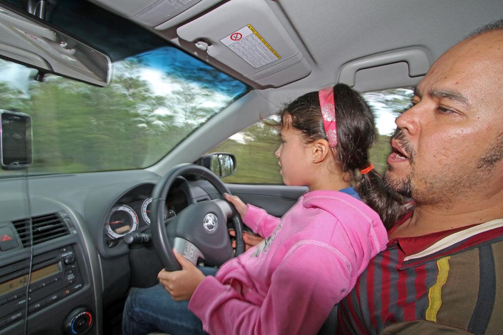 IMG_0202_m1.JPG - Emily drives